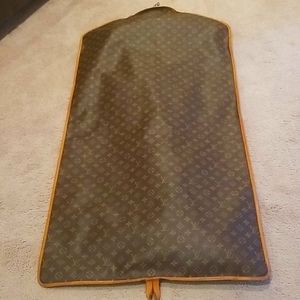 💯 Louis Vuitton monogram hanging garment bag